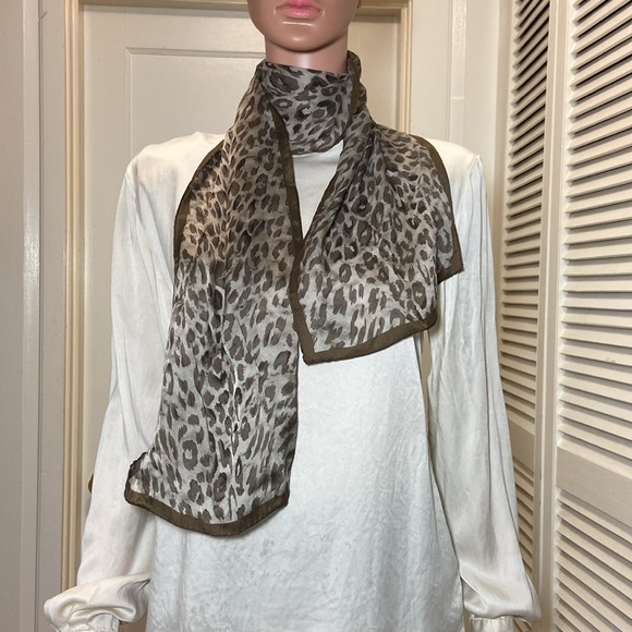 Elaine Gold for Collection XIIX Silk Foulard - Picture 5 of 12